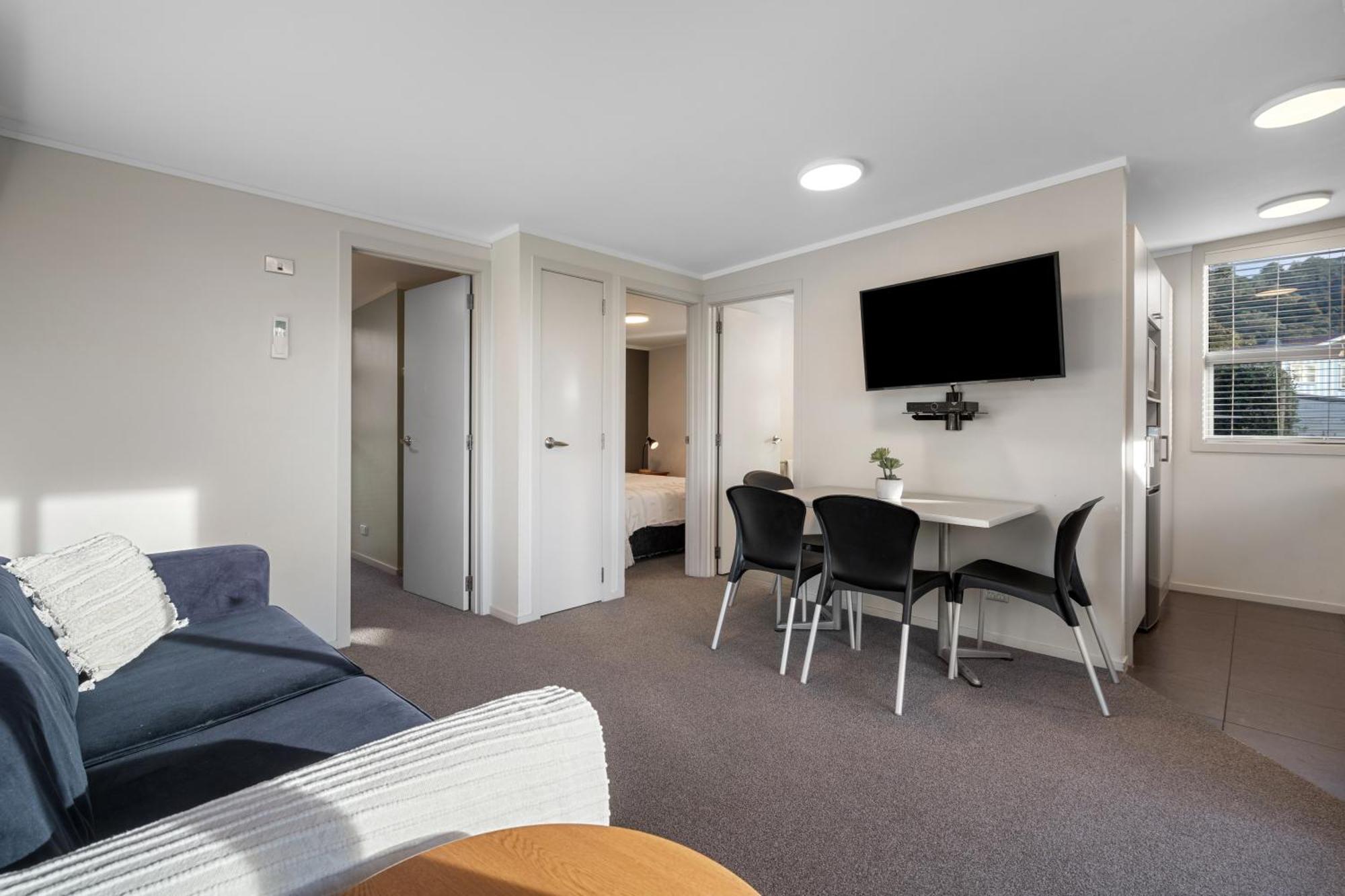 Tasman Holiday Parks - Waihi Beach מראה חיצוני תמונה A typical one-bedroom apartment at the hotel