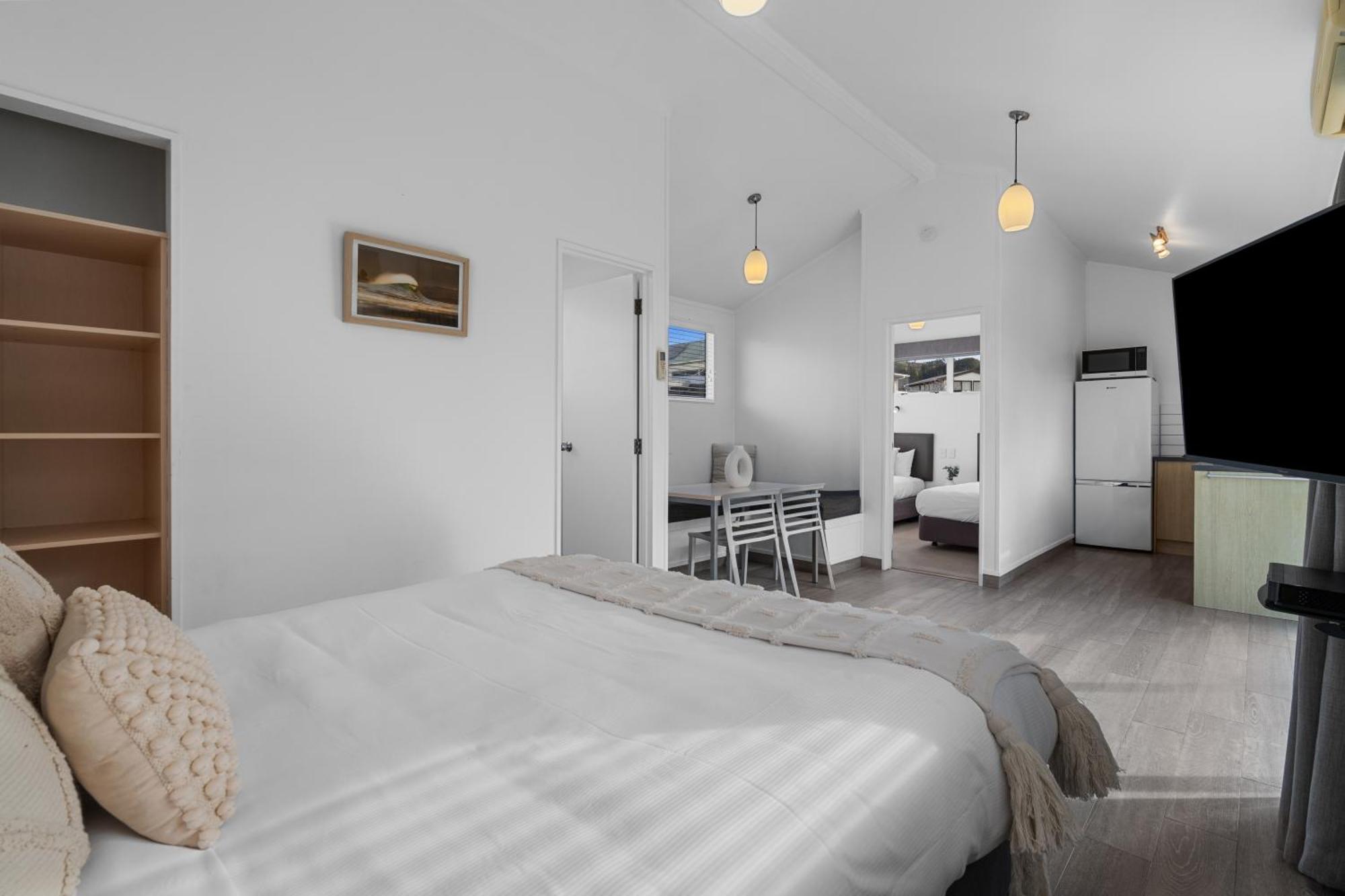 Tasman Holiday Parks - Waihi Beach מראה חיצוני תמונה Interior of a typical apartment
