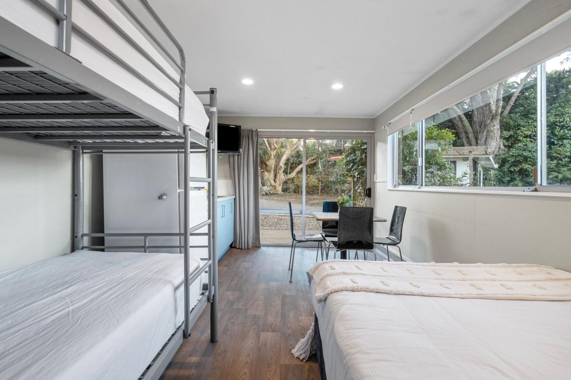 Tasman Holiday Parks - Waihi Beach מראה חיצוני תמונה A typical studio at the University of Western Australia